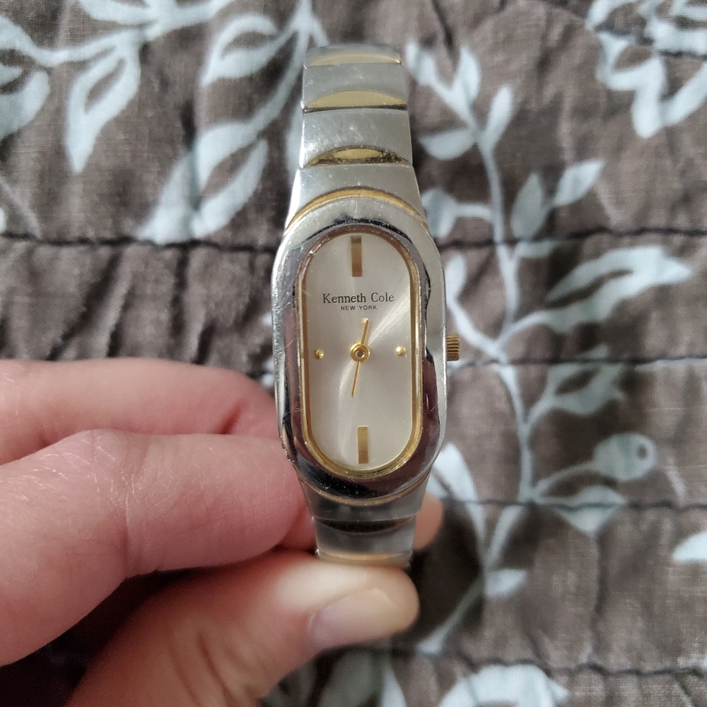Kenneth Cole Watch - Picture 1 of 5